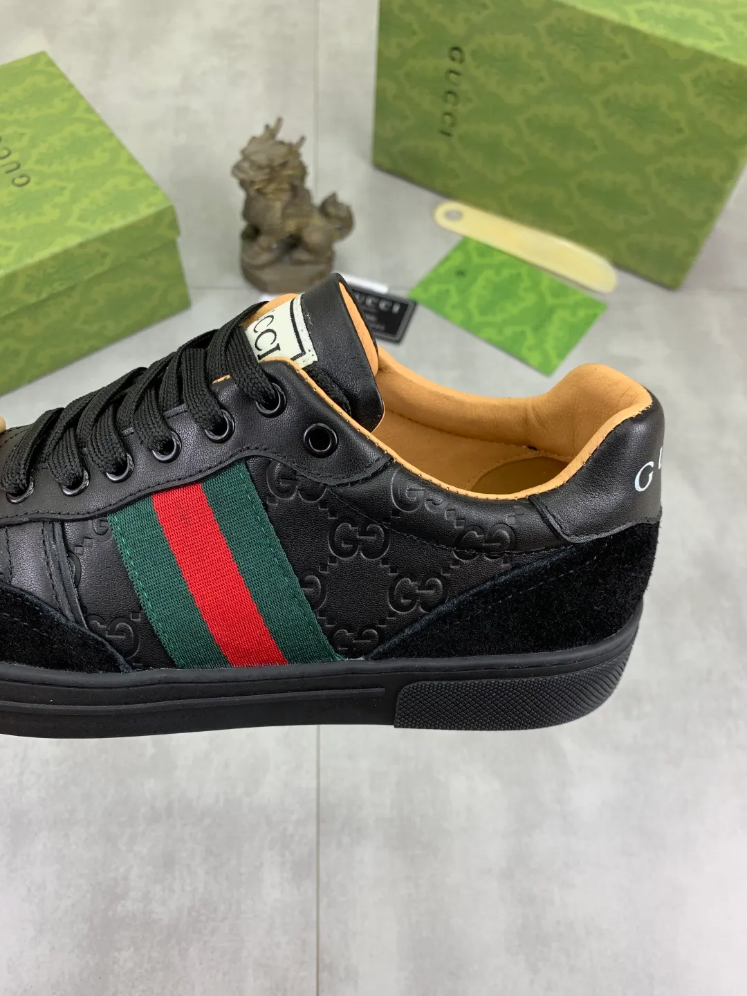 Men's shoes 💰P420 💰[New style]🆘 The latest model from Gucci GUCCI official website🎁Classic casual and fashionable men's shoes👟Best model💥The style is simple and elegant, exclusive for trendy men. Unique official website latest brand elements👑Gucci original decoration, fashionable and generous, original soft calfskin fabric➕Comfortable soft first-layer pigskin lining ✅The official website specifies the wear-resistant casual outsole, the classic model is taken in kind🎬Color: 4️⃣colors available😍Number: 38-44